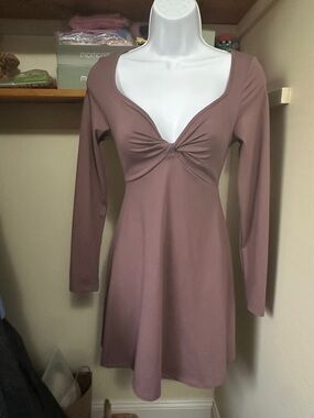 NWT Long Sleeve Twist-Front A-Line Dress in Mauve